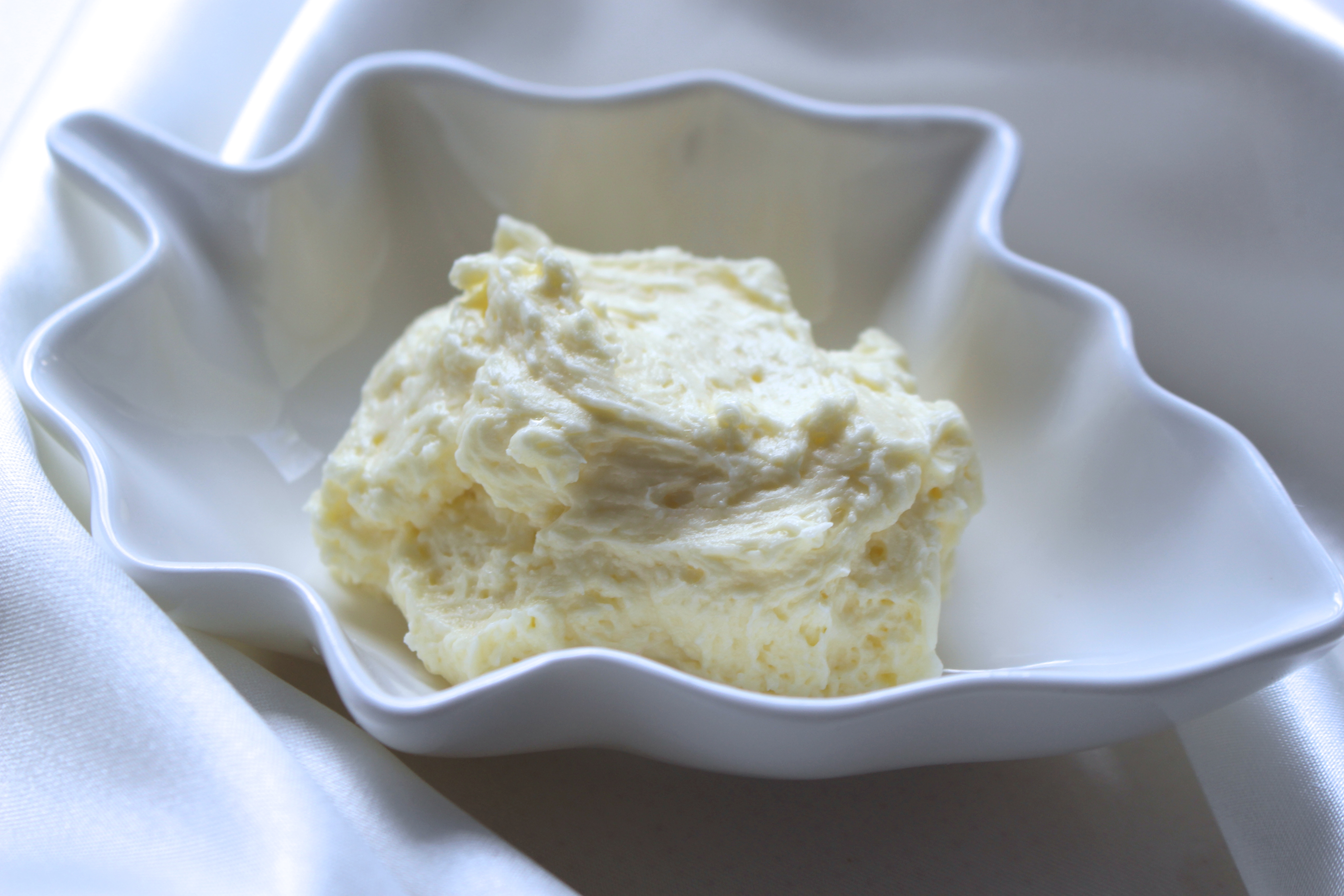 Washed Clarified Butter Moisturizing Cream | Beets & Bones