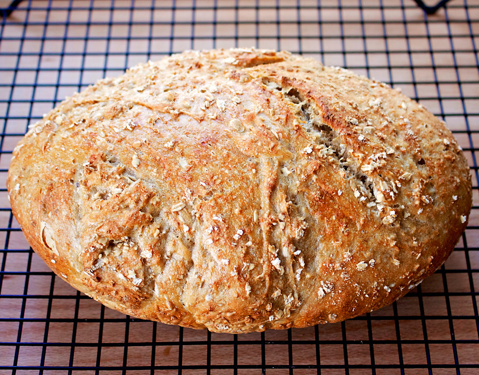 Хлеб 80 рублей. Чад Робертсон хлеб. Grain spelt Bread.